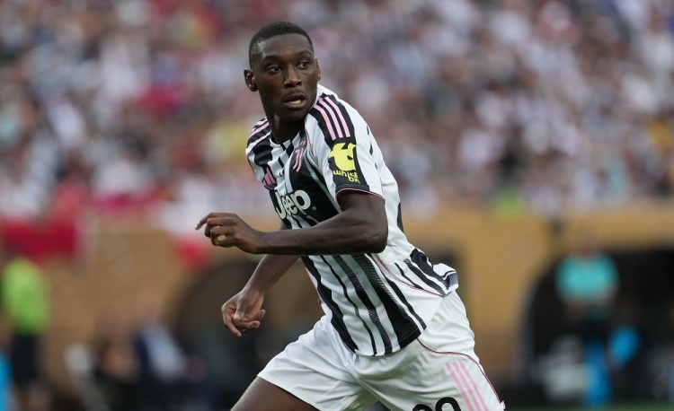 MK体育下载-尤文跟队谈穆阿尼：巴黎最后降至6000万欧，但尤文当时已决定放弃