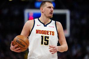 MK体育登录入口-马龙谈约基奇复出扣篮：我当时心想 应该更经常性地让他休息10天